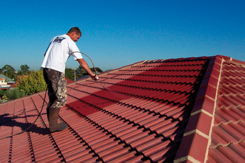 Sơn chống nóng cho mái tôn đóng vai trò quan trọng trong việc hạ nhiệt độ môi trường sống của con người